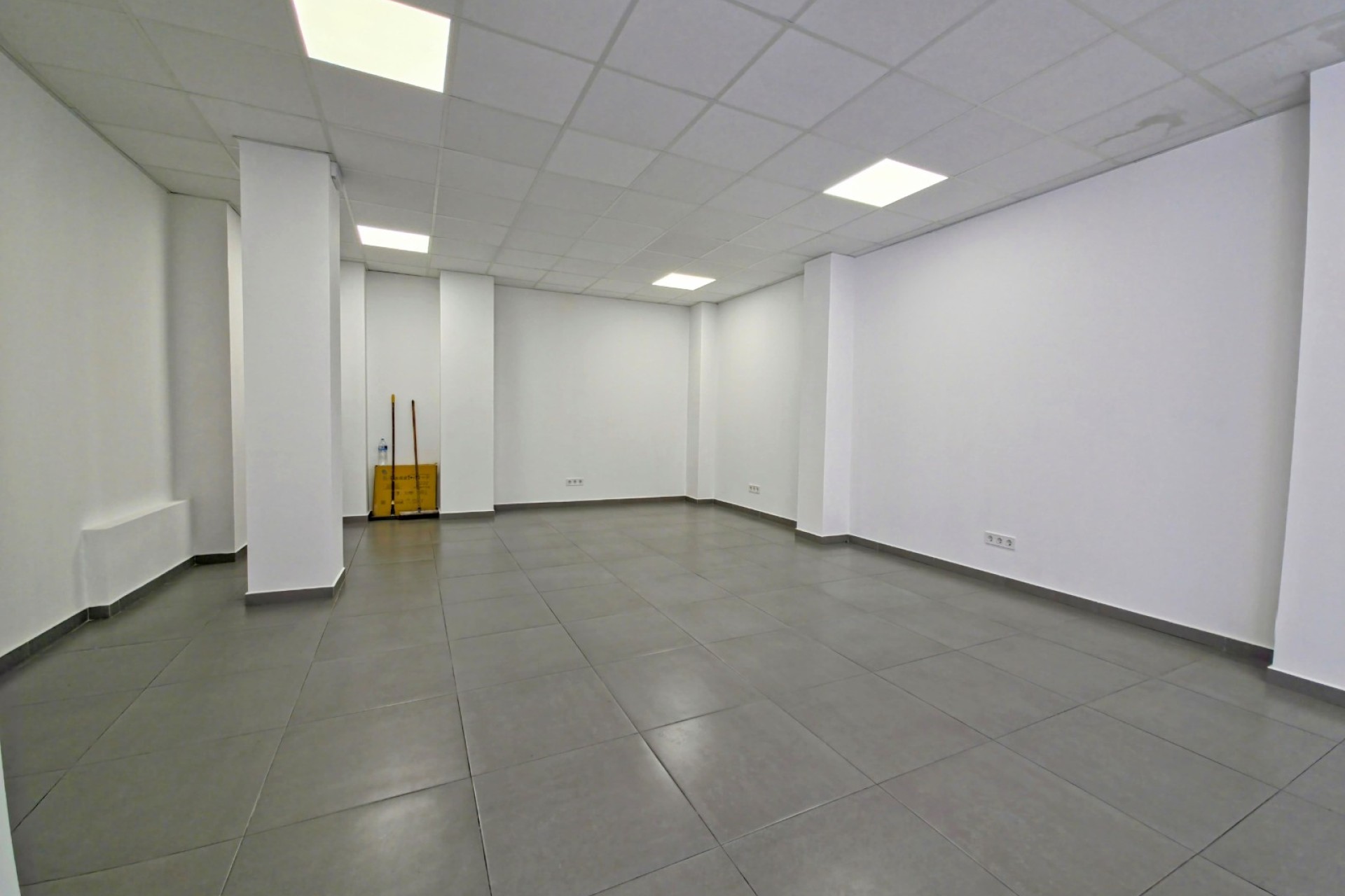 Revente - Commercial - Torrevieja - Center