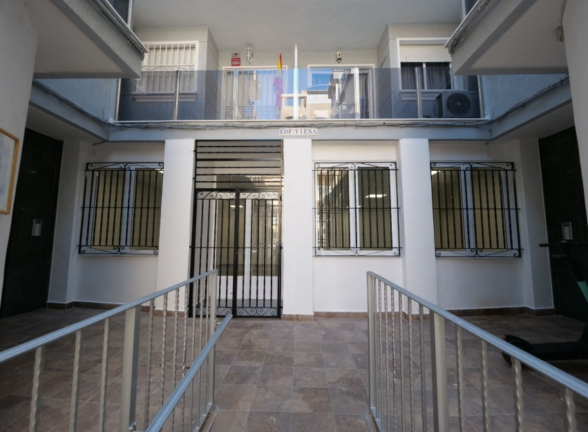Revente - Commercial - Torrevieja - Center