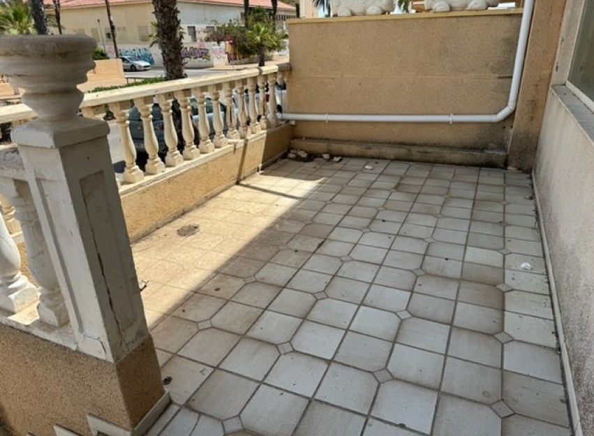 Revente - Commercial - Torrevieja - La Mata