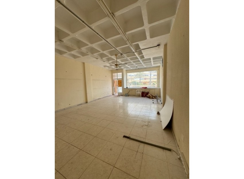 Revente - Commercial - Torrevieja - La Mata