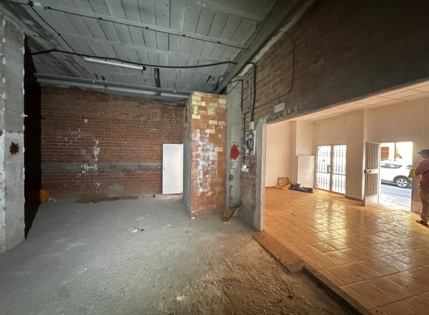 Revente - Commercial - Torrevieja - Playa de los Locos