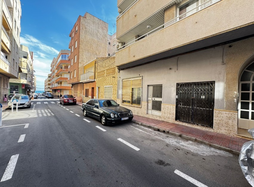 Revente - Commercial - Torrevieja - Playa Los Locos
