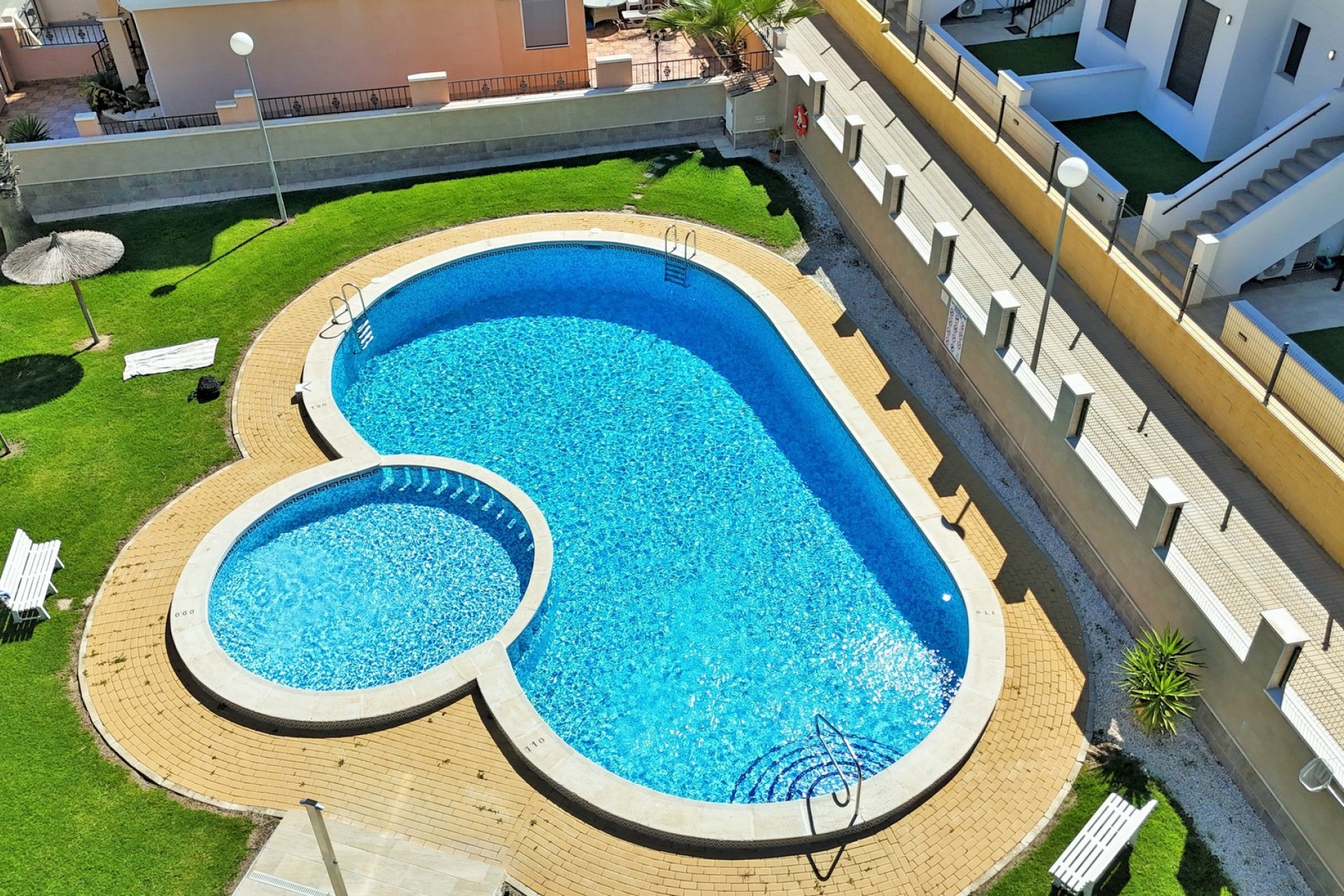 Revente - Maison de ville - Villamartín