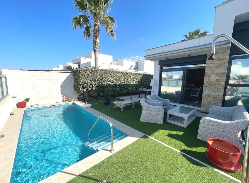 Revente - Villa - Ciudad Quesada - Pueblo Bravo