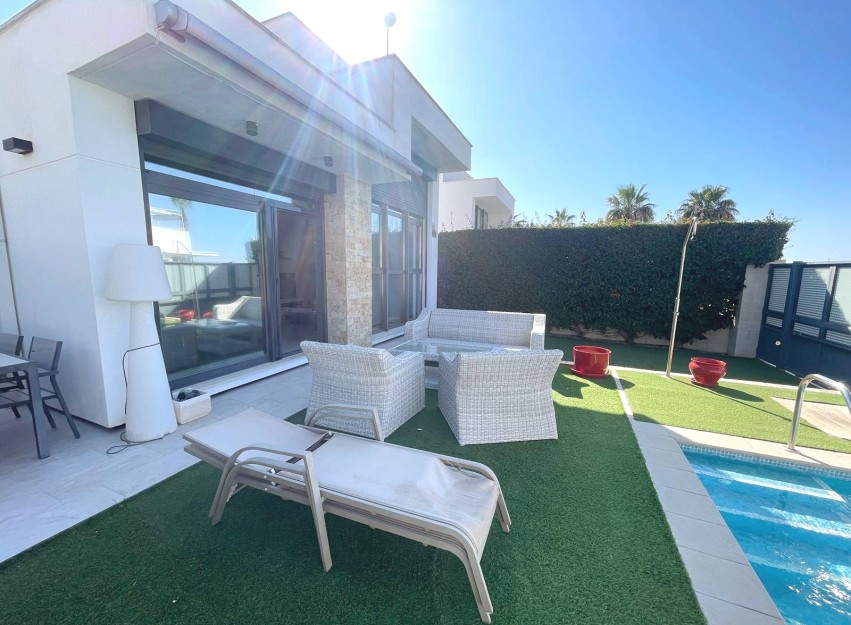 Revente - Villa - Ciudad Quesada - Pueblo Bravo