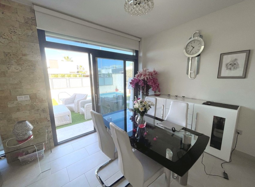 Revente - Villa - Ciudad Quesada - Pueblo Bravo