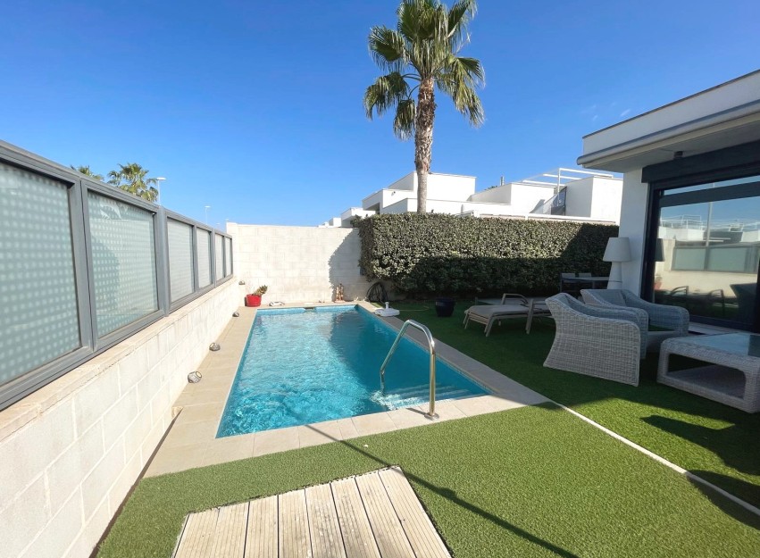 Revente - Villa - Ciudad Quesada - Pueblo Bravo