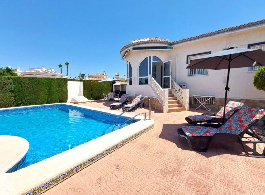 Revente - Villa - Ciudad Quesada - Pueblo Bravo