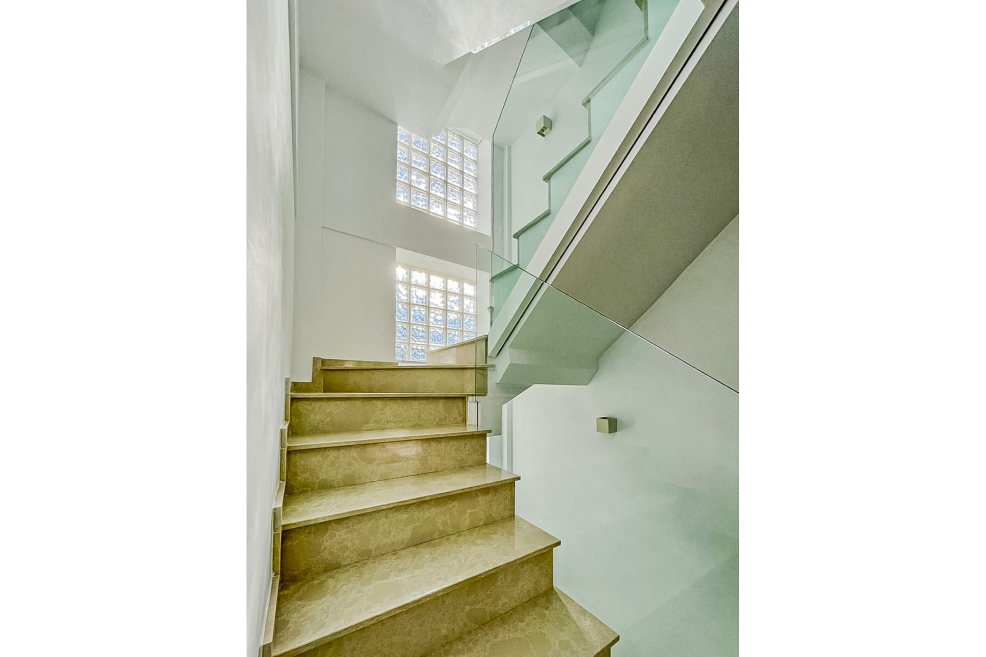 Revente - Villa - La Nucía - Montebello