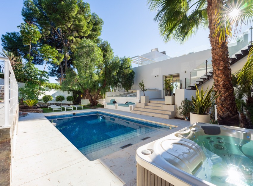 Revente - Villa - Marbella - Nueva Andalucía