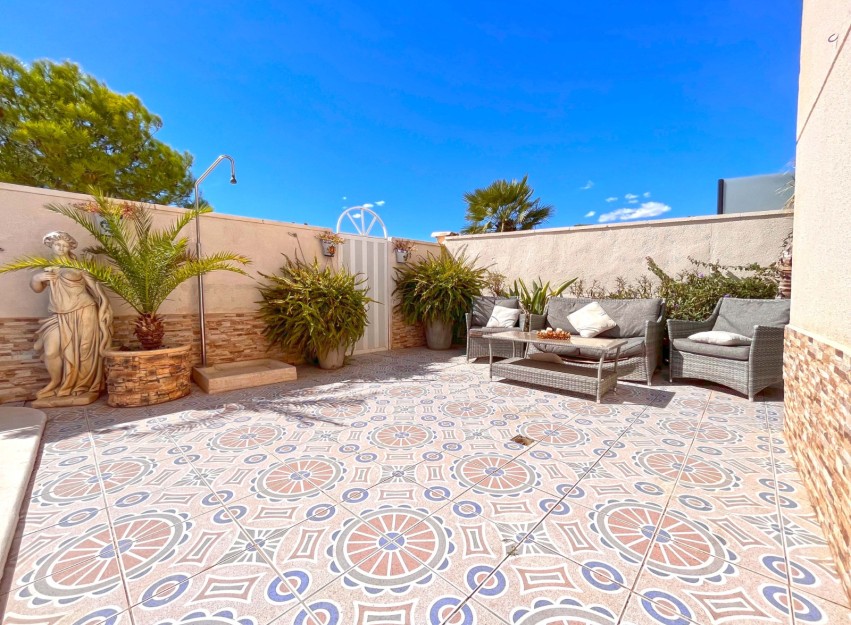 Revente - Villa - Orihuela Costa - La Zenia
