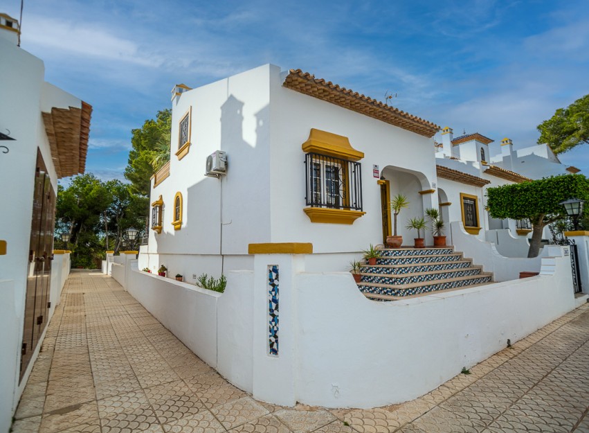 Revente - Villa - Orihuela Costa - Villamartín