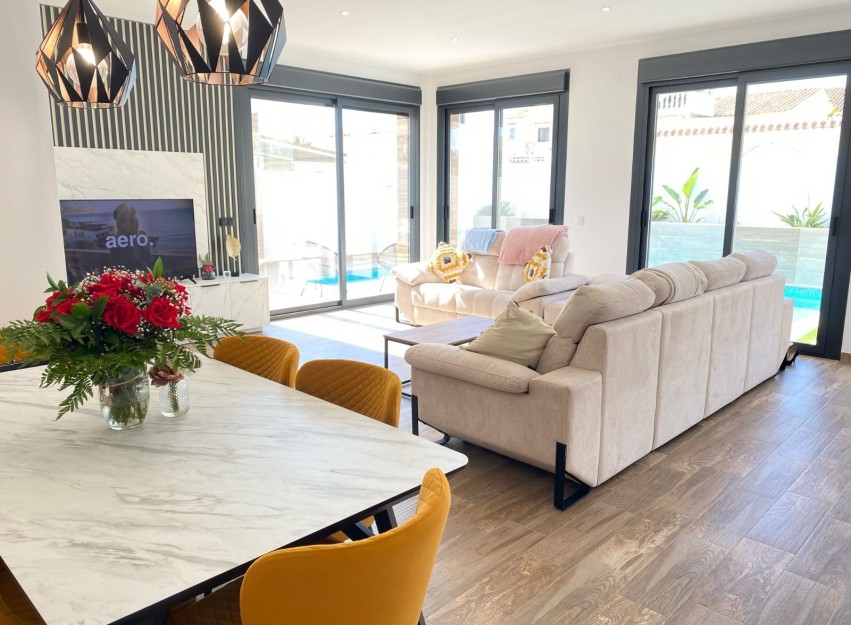 Revente - Villa - Orihuela Costa - Villamartín