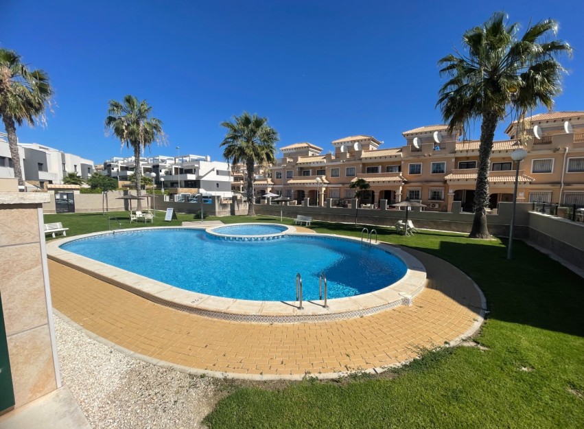 Revente - Villa - Orihuela Costa - Villamartín