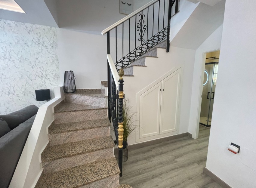 Revente - Villa - Orihuela Costa - Villamartín