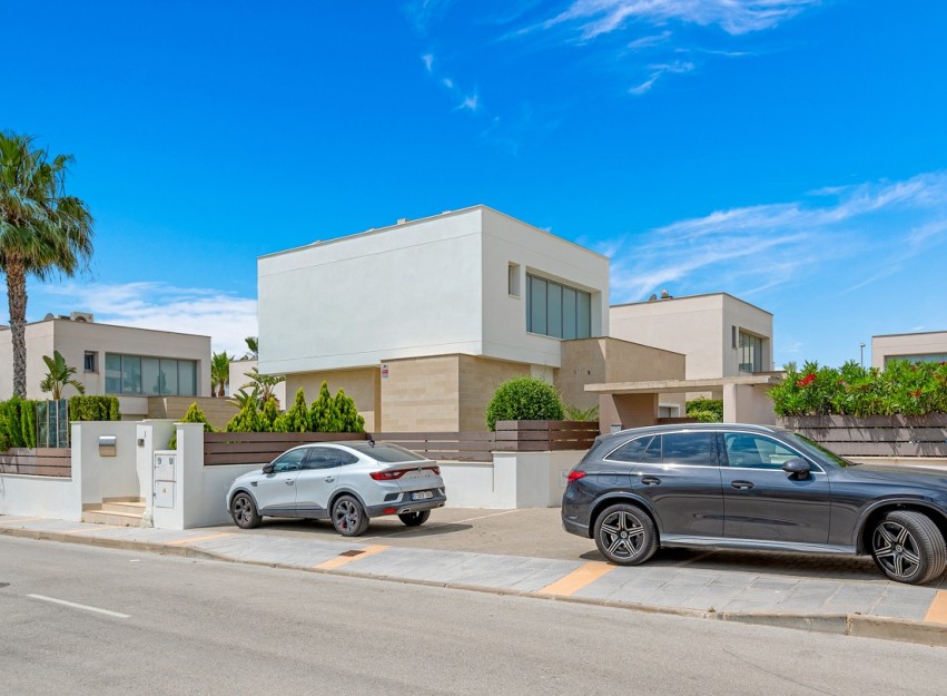 Revente - Villa - Orihuela Costa - Vistabella