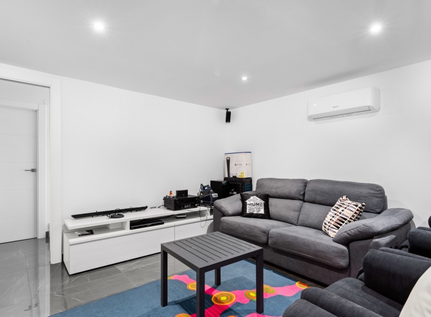 Revente - Villa - San Juan - Frank Espinós