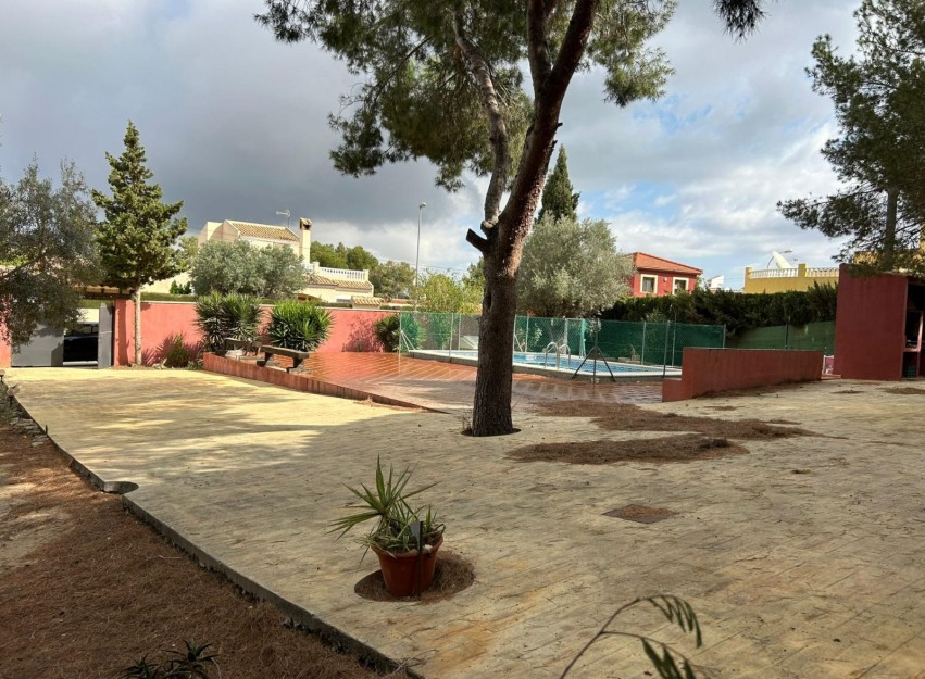 Revente - Villa - San Miguel de Salinas - Urbanizaciones