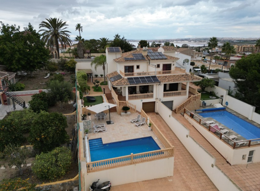Revente - Villa - Torrevieja - Los Balcones