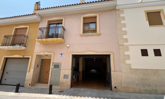 Townhouse - Resale - La Nucía - town