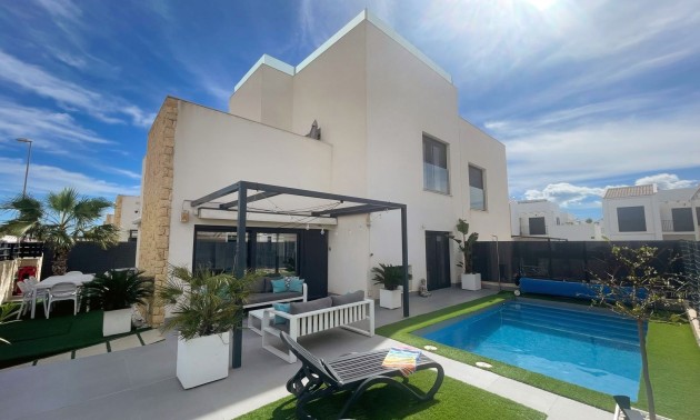Villa - Herverkoop - Ciudad Quesada - Pueblo Bravo