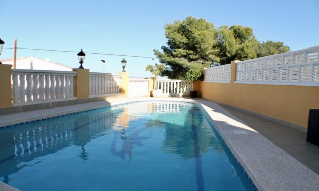Villa - Herverkoop - La Nucía - MM-78992