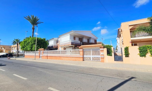 Villa - Herverkoop - Los Alcazares - Los Alcazares