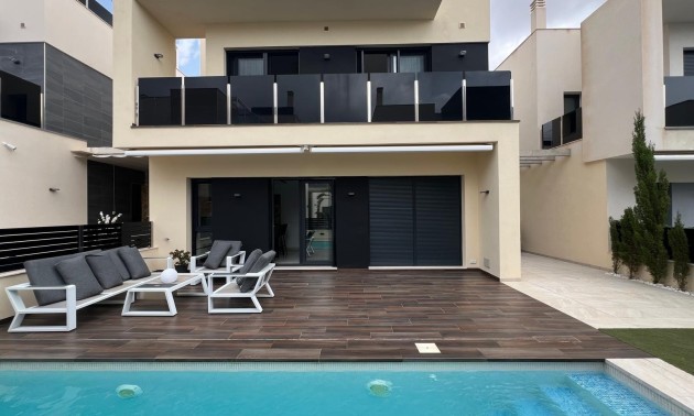 Villa - Herverkoop - Orihuela Costa - Lomas De Cabo Roig