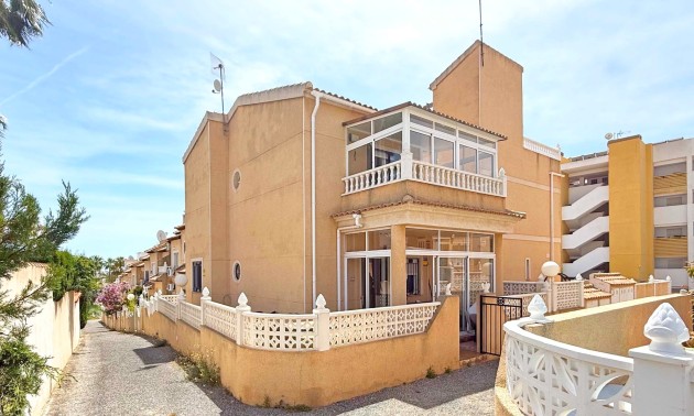 Villa - Herverkoop - Orihuela Costa - Villamartín
