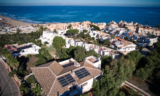 Villa - Herverkoop - Torrevieja - La Mata