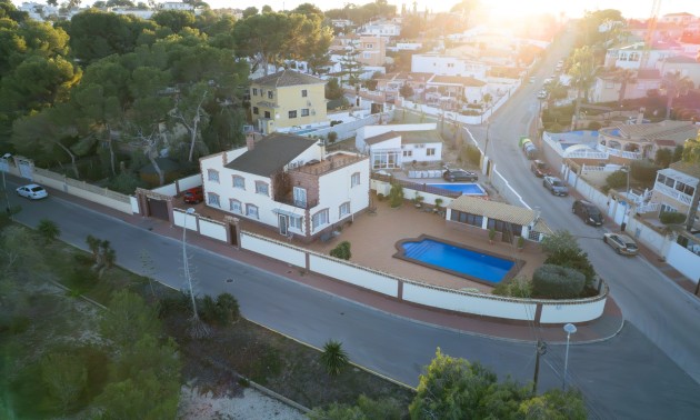 Villa - Herverkoop - Torrevieja - Los Balcones