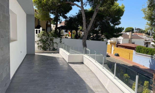 Herverkoop - Villa - Torrevieja - Los Balcones