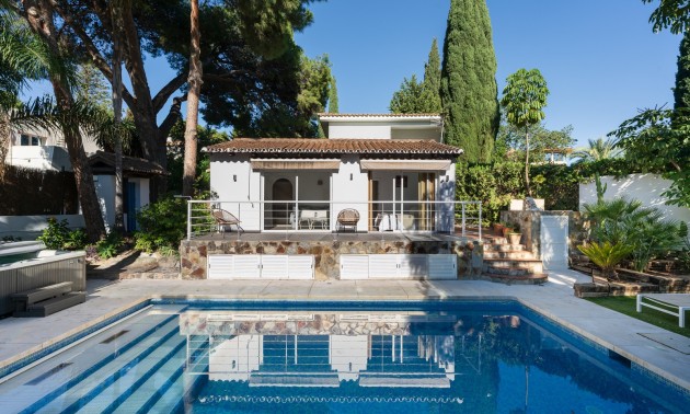 Herverkoop - Villa - Marbella - Nueva Andalucía