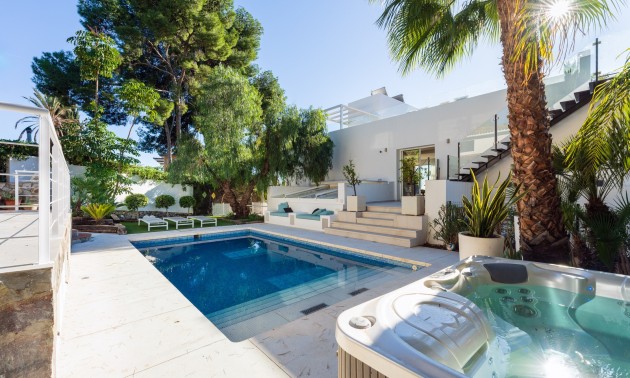 Herverkoop - Villa - Marbella - Nueva Andalucía