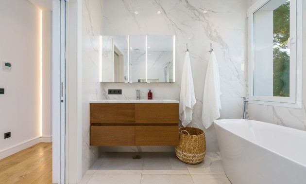 Herverkoop - Villa - Marbella - Nueva Andalucía