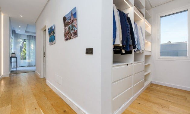 Herverkoop - Villa - Marbella - Nueva Andalucía