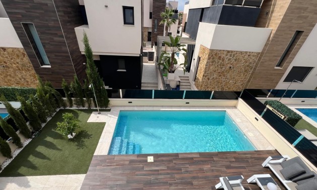 Herverkoop - Villa - Orihuela Costa - Lomas De Cabo Roig