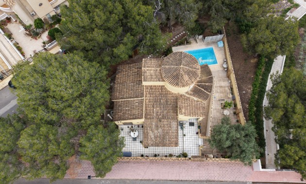 Resale - Villa - Orihuela Costa - Villamartín