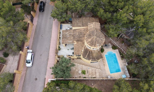 Resale - Villa - Orihuela Costa - Villamartín