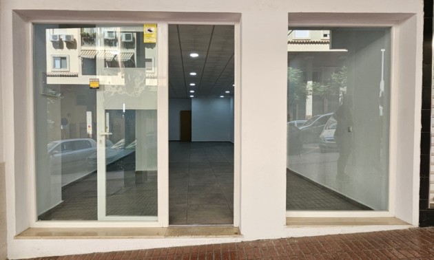Revente - Commercial - Benidorm - Colonia Madrid