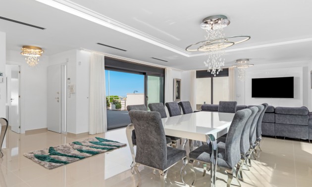 Resale - Villa - San Miguel de Salinas
