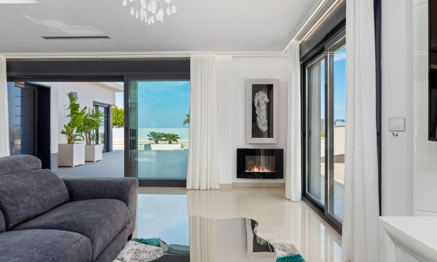 Resale - Villa - San Miguel de Salinas