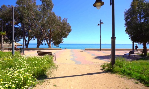 Resale - Apartment - Villajoyosa