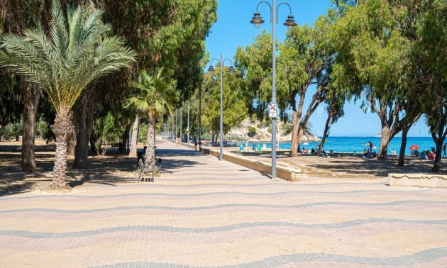 Resale - Apartment - Villajoyosa