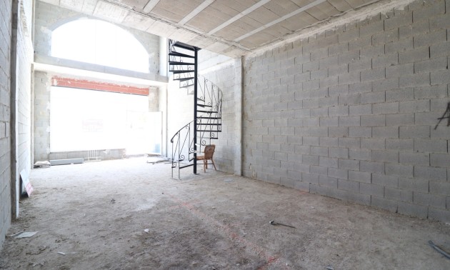 Resale - Commercial - Benimar
