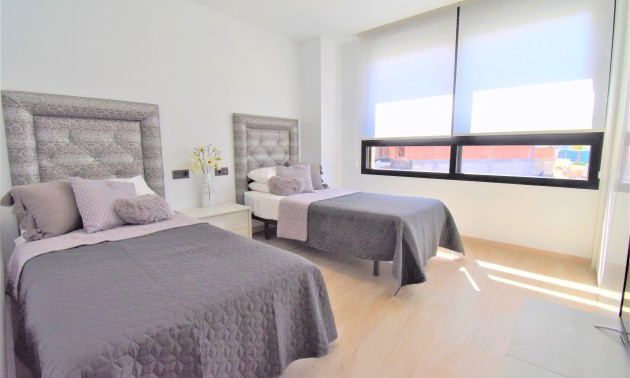 Herverkoop - Villa - Orihuela Costa - Villamartín
