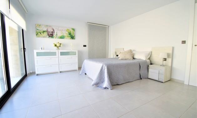 Herverkoop - Villa - Orihuela Costa - Villamartín