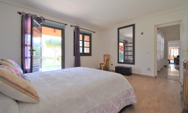 Herverkoop - Villa - Orihuela Costa - Villamartín