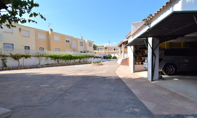 Herverkoop - Villa - Orihuela Costa - Villamartín