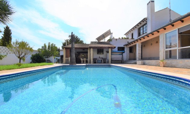 Herverkoop - Villa - Orihuela Costa - Villamartín